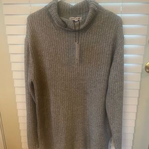 Elizabeth and James turtle neck sweater